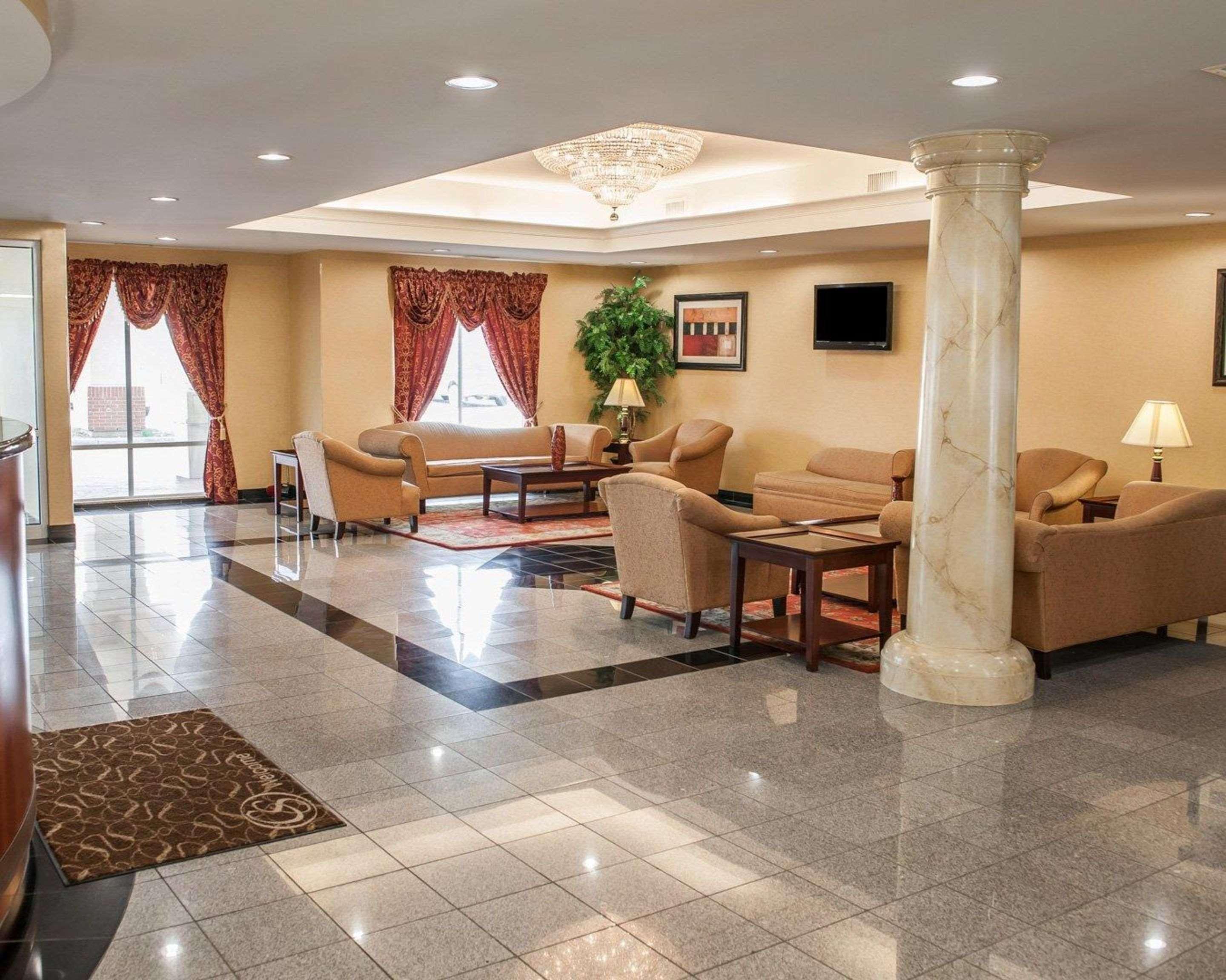 Comfort Suites Near Indianapolis Airport Exterior foto
