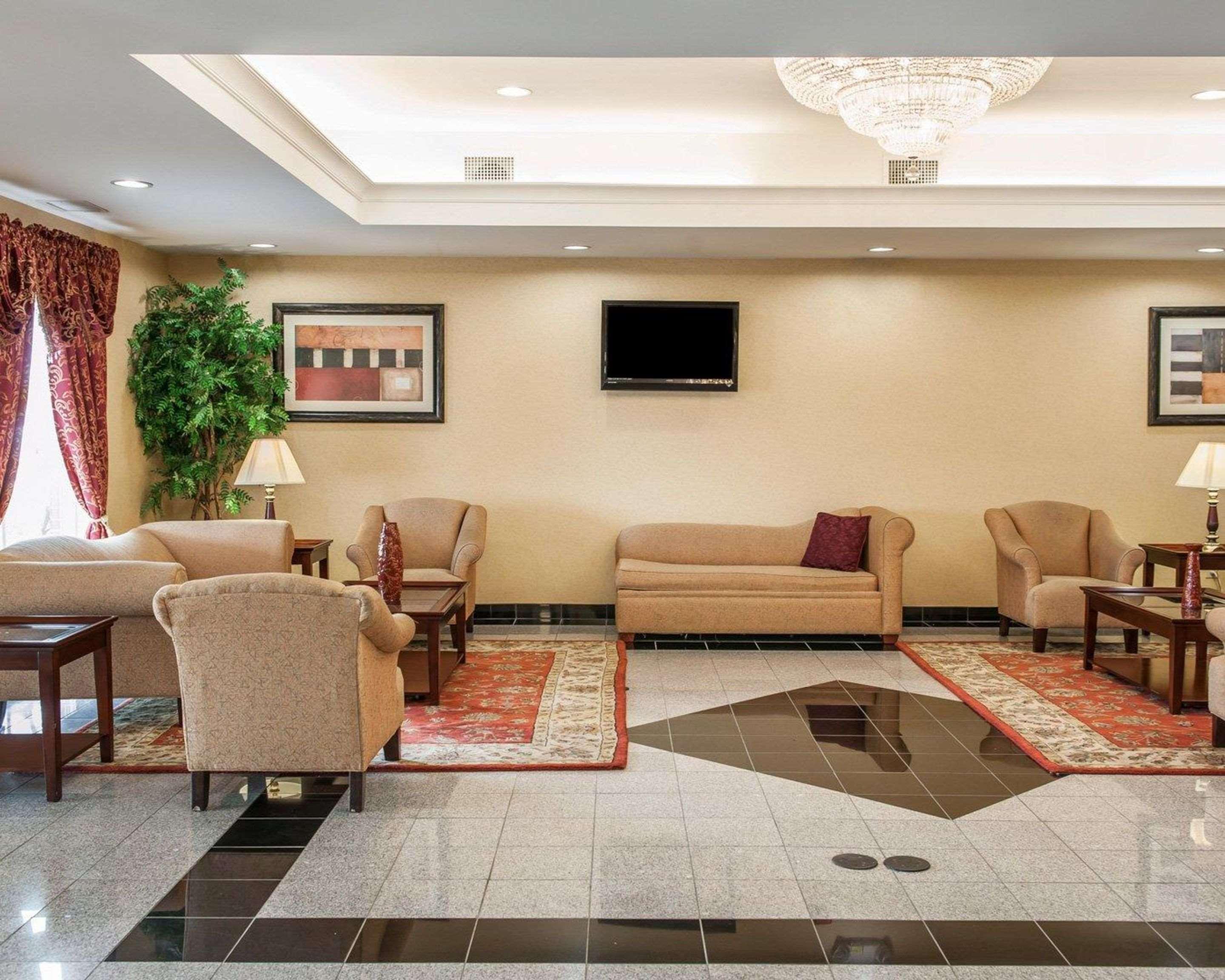 Comfort Suites Near Indianapolis Airport Exterior foto