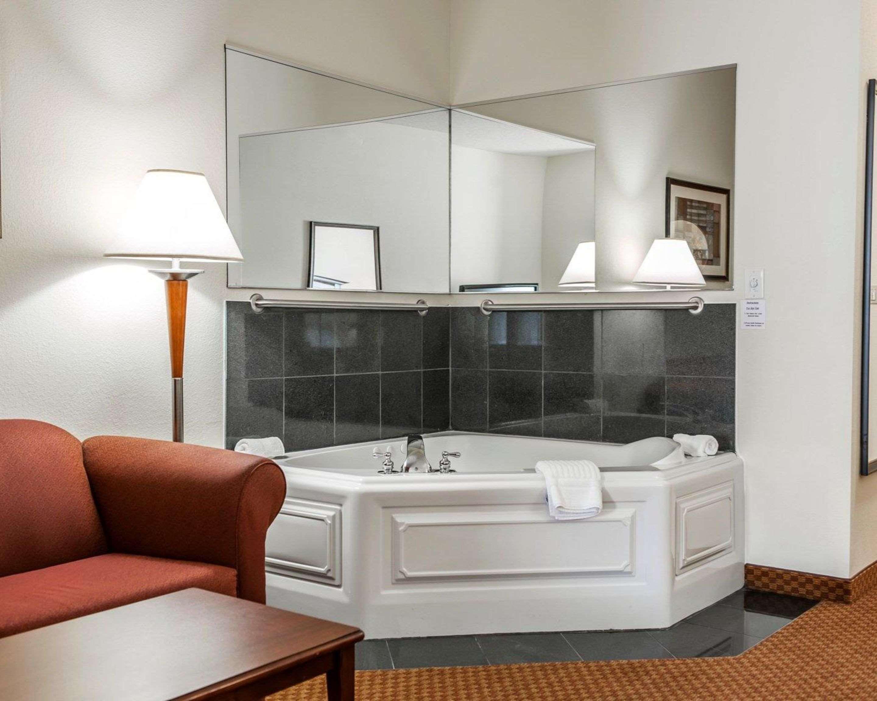 Comfort Suites Near Indianapolis Airport Exterior foto