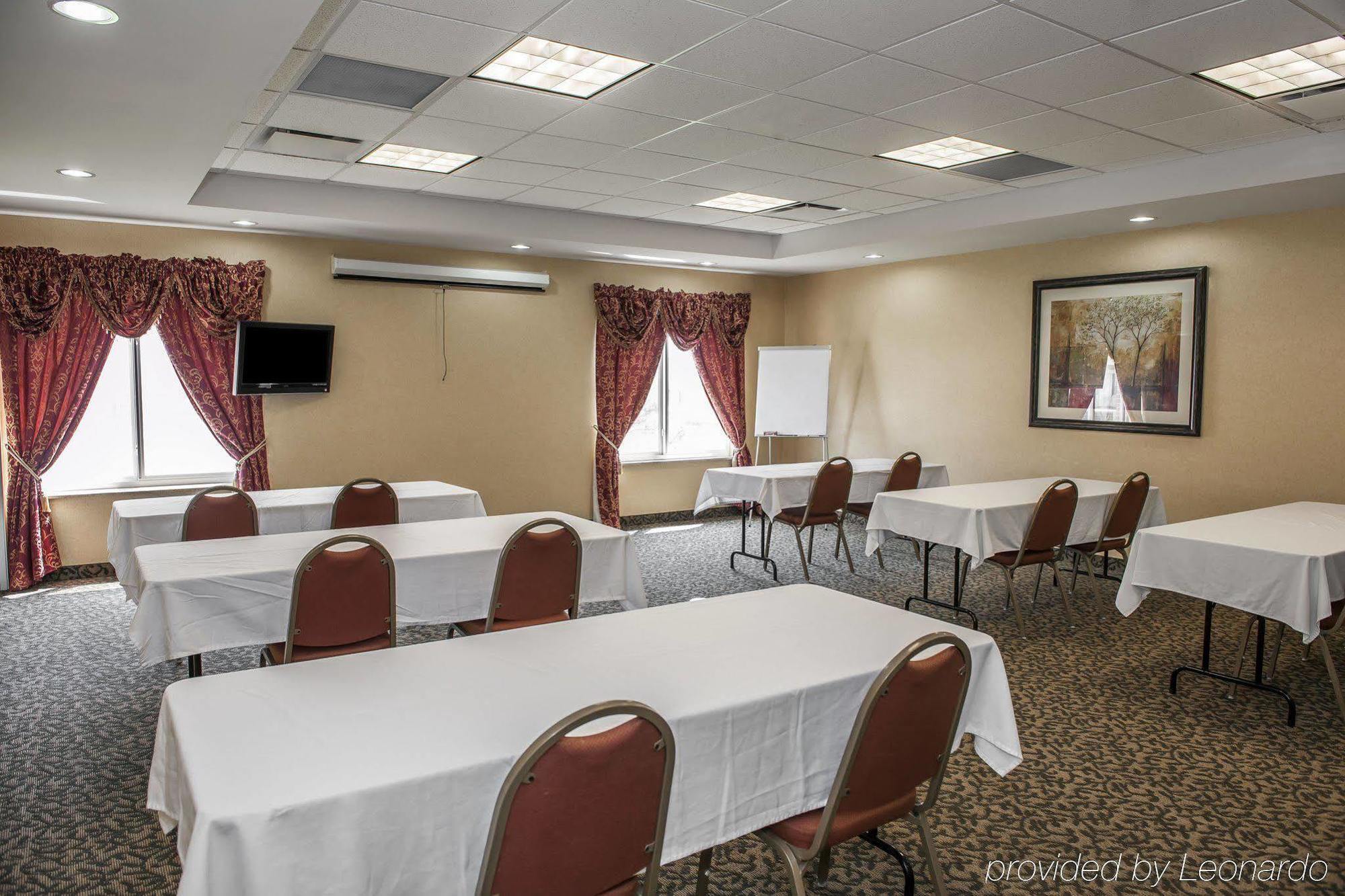 Comfort Suites Near Indianapolis Airport Exterior foto